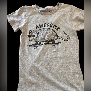 EUC “Awesome Possum” T-shirt Size Small